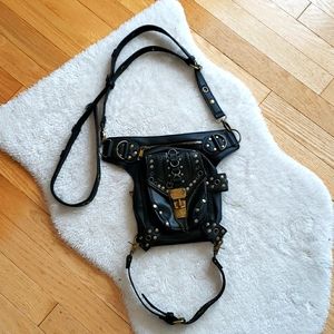 😎 Faux leather side bag